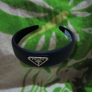 COPY: Sleek\New black headband